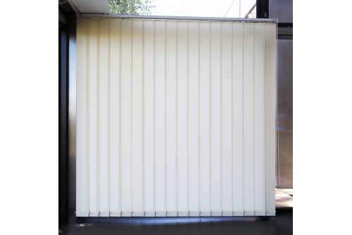 Estore Vertical 89mm em Tecido Liso Translúcido Económico Light Estore Vertical 89mm em Tecido Liso Translúcido Económico Light