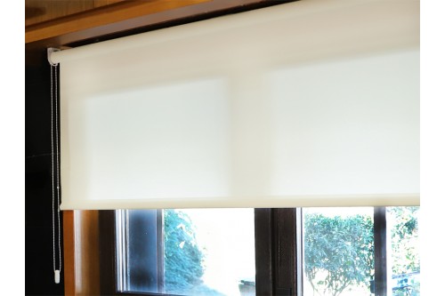 Estore de Rolo em Tecido Liso Translúcido Económico Light Estore de Rolo em Tecido Liso Translúcido Económico Light